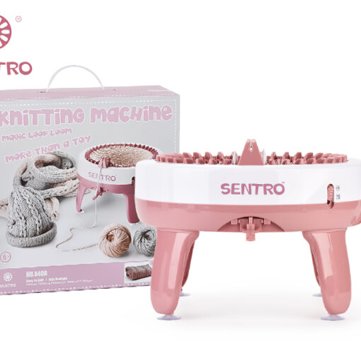 40-needle-circular-knitting-loom-closeup