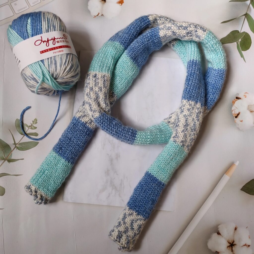 hand-crank-knitting-machine-narrow-scarf-wool-diy-gift
