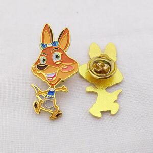 Custom-golden-cartoon-rabbit-badge-pin-soft-enamel-lapel-pin-2
