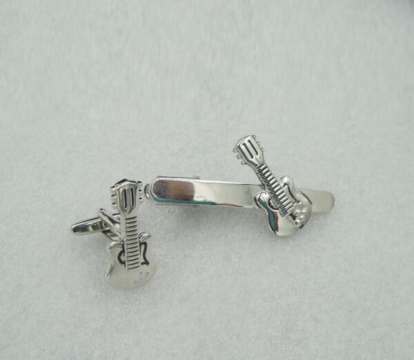 Customized metal guitar shape scarf clip
