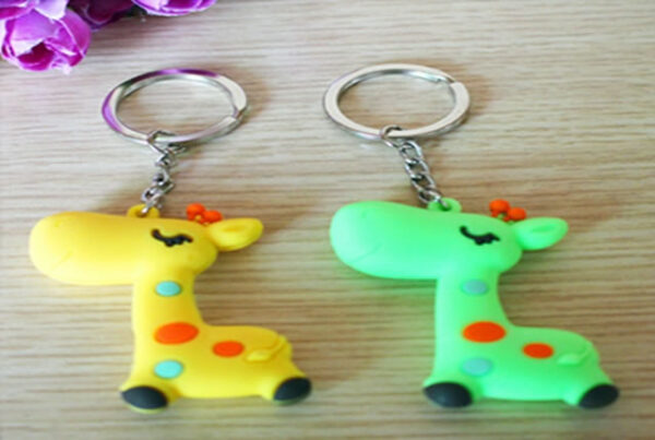 Green-and-yellow-little-cute-giraffe-keychain-promotion-gifts-4