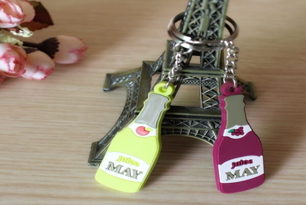 Pvc-beer-bottle-rubber-keychain-promotion-gifts-1