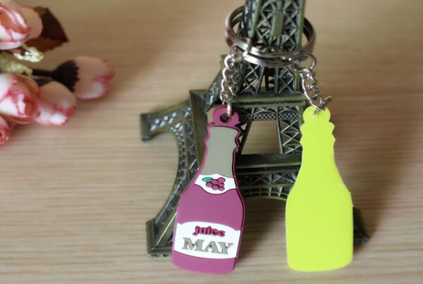 Pvc-beer-bottle-rubber-keychain-promotion-gifts-3