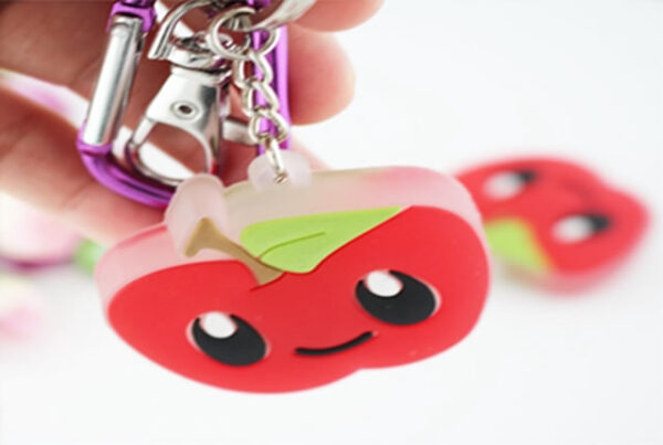 Red-Apple-keychain-with-smile-promotion-gifts-3