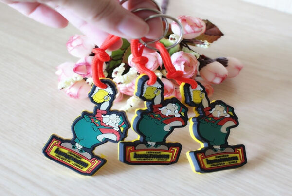 Rubber-keychain-custom-keychain-custom-Cartoon-Keychain-3