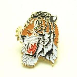Wholesale-Fashion-Tiger-Animal-Soft-Enamel-Golden-Pin-Badge-1