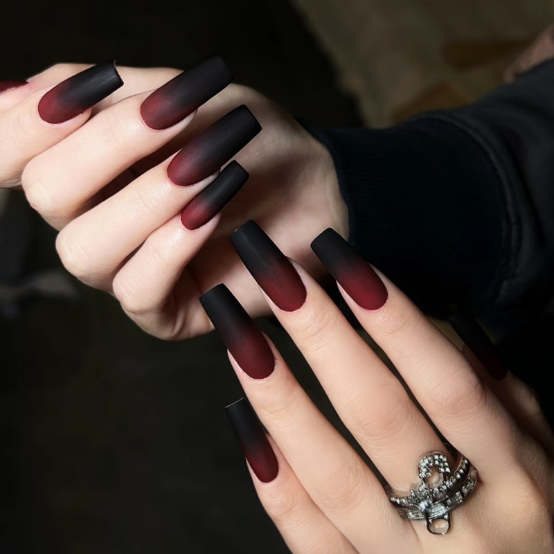 gradient-nail-design-matte-black-red