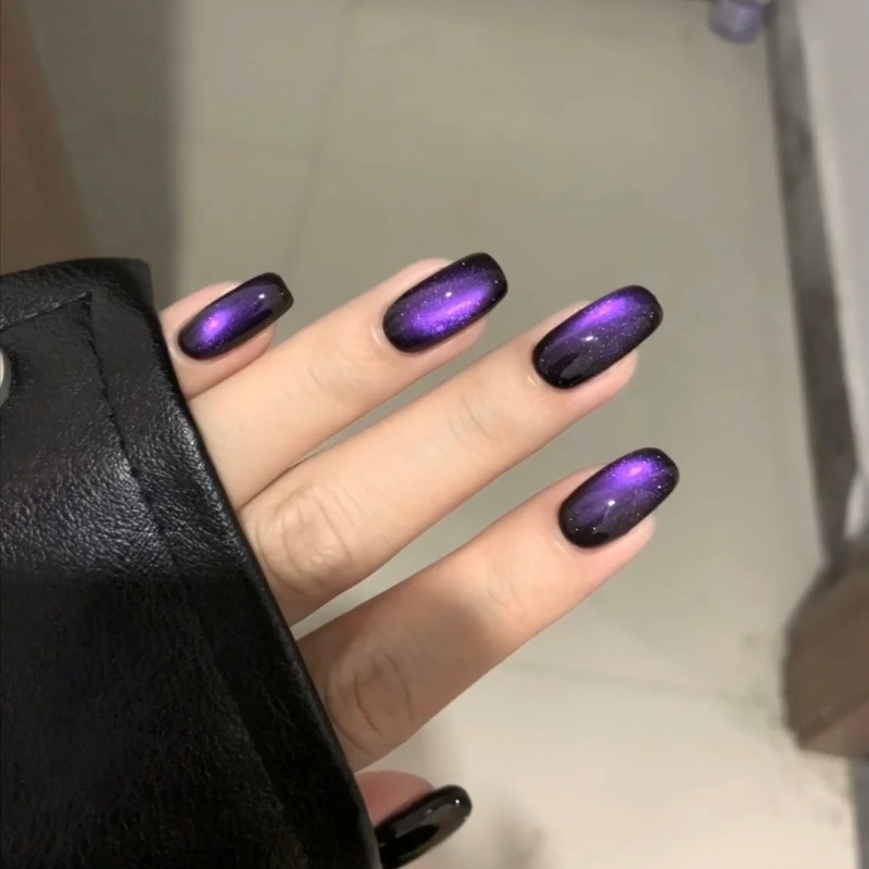 magic-purple-glitter-nails