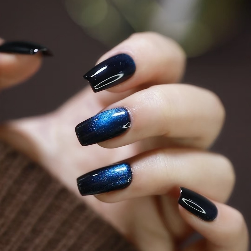 midnight-blue-galaxy-glitter-nails