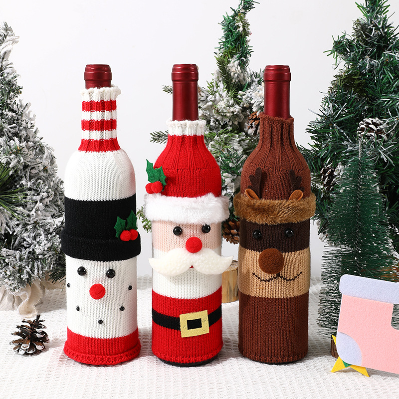 christmas-party-wine-bottle-sleeve-table-decoration