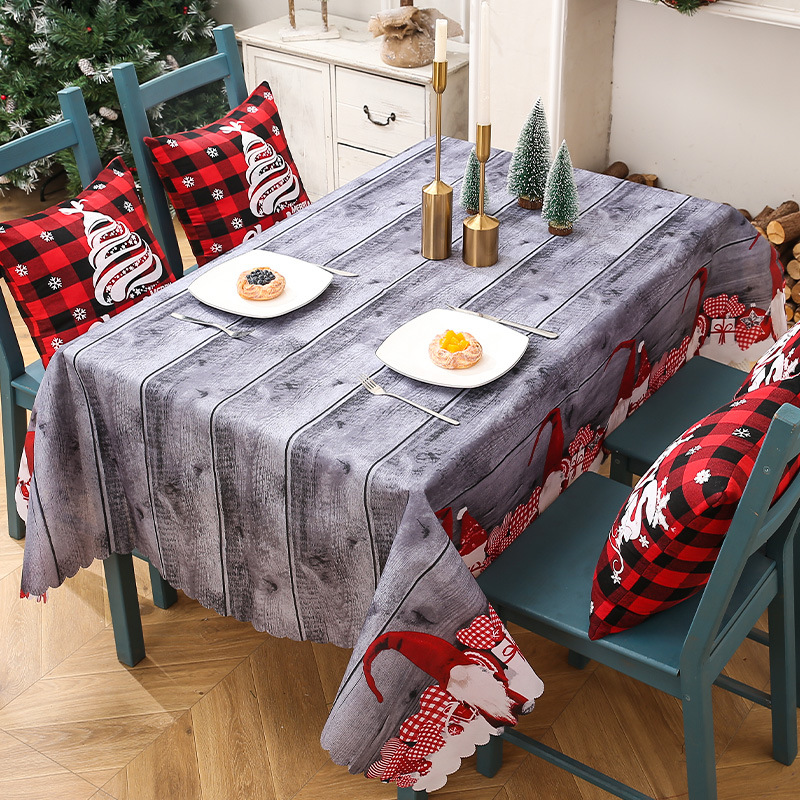 christmas-table-runner-edge-detail