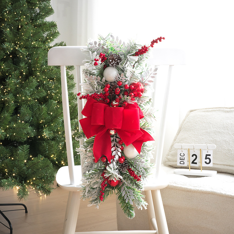 festive-hanging-christmas-wreath-for-door-and-staircase