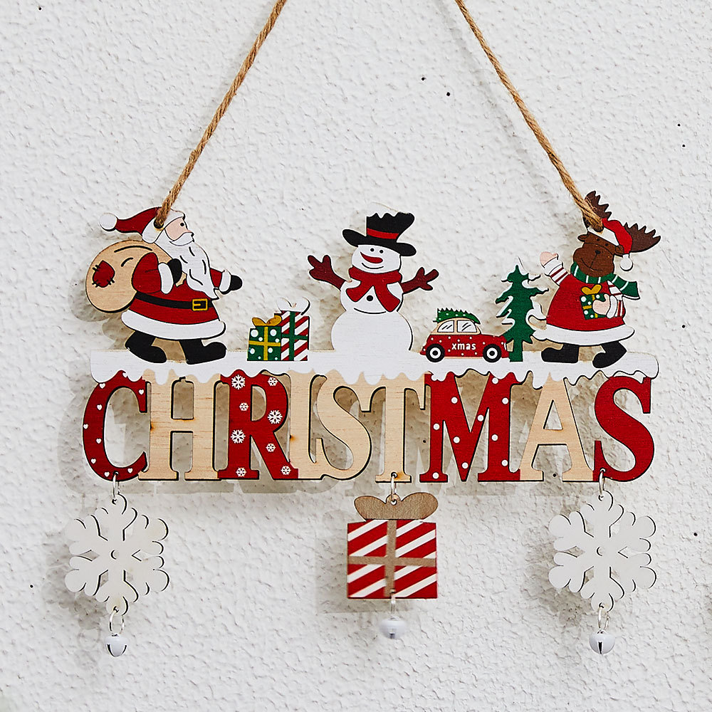 wooden-christmas-tree-hanging-decorations